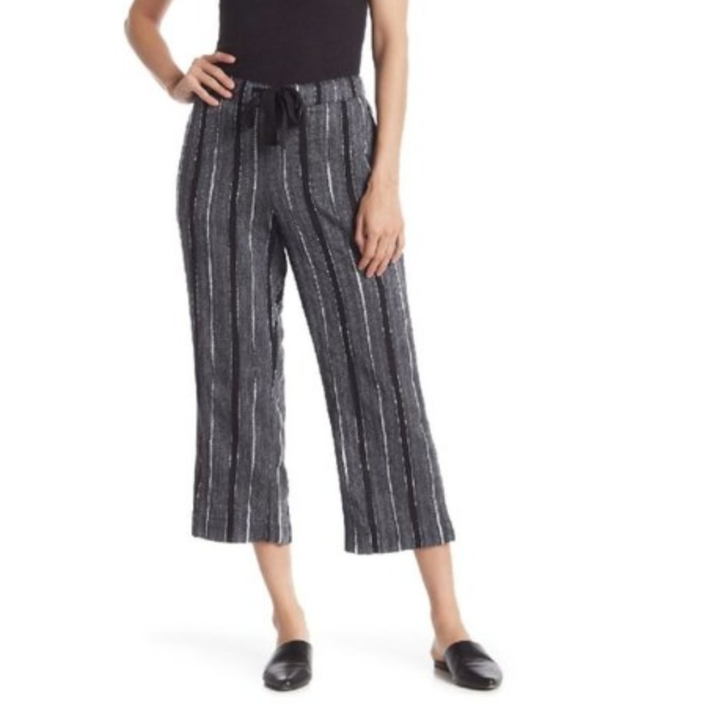 SUSINA Textured Stripe Crop Pants